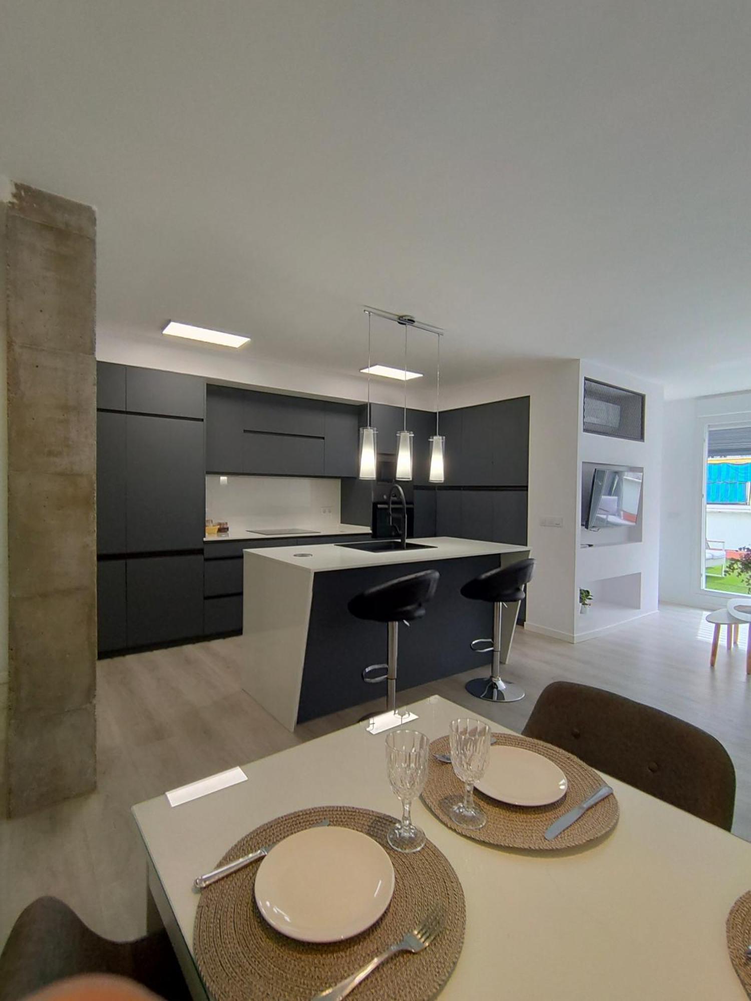 Casa Mallen, Con Amplia Terraza, En El Barrio De Nervion Sevilla Dış mekan fotoğraf